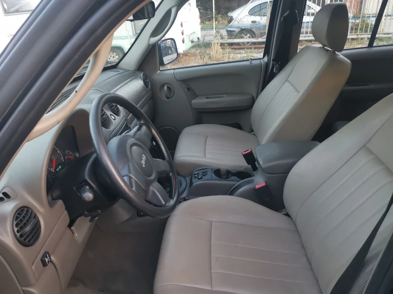 Jeep Cherokee 2.4 UNIKAT 6 SPEED , снимка 15 - Автомобили и джипове - 53263964