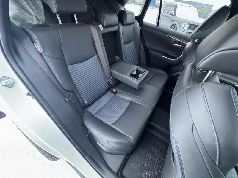 Toyota Rav4 2.5 hybrid , снимка 12 - Автомобили и джипове - 53527985
