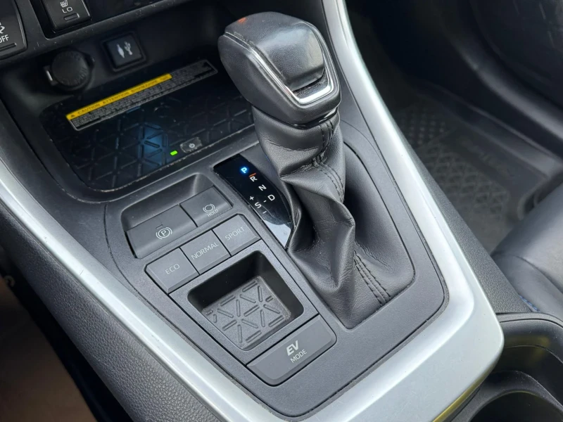 Toyota Rav4 2.5 hybrid , снимка 14 - Автомобили и джипове - 53527985