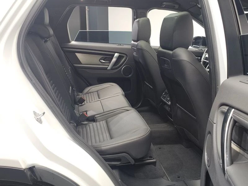 Land Rover Discovery Sport 2.0 Automatic, снимка 12 - Автомобили и джипове - 55931842