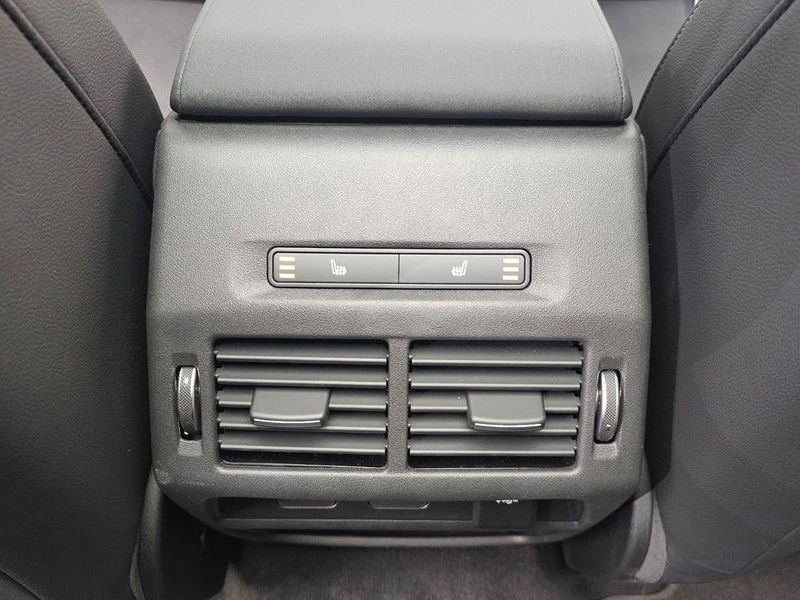 Land Rover Discovery Sport 2.0 Automatic, снимка 16 - Автомобили и джипове - 55931842