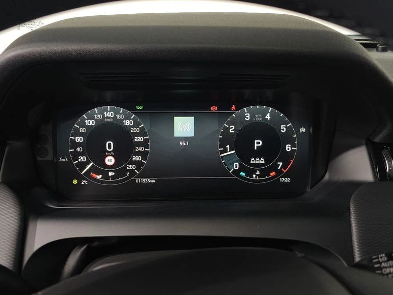 Land Rover Discovery Sport 2.0 Automatic, снимка 9 - Автомобили и джипове - 55931842