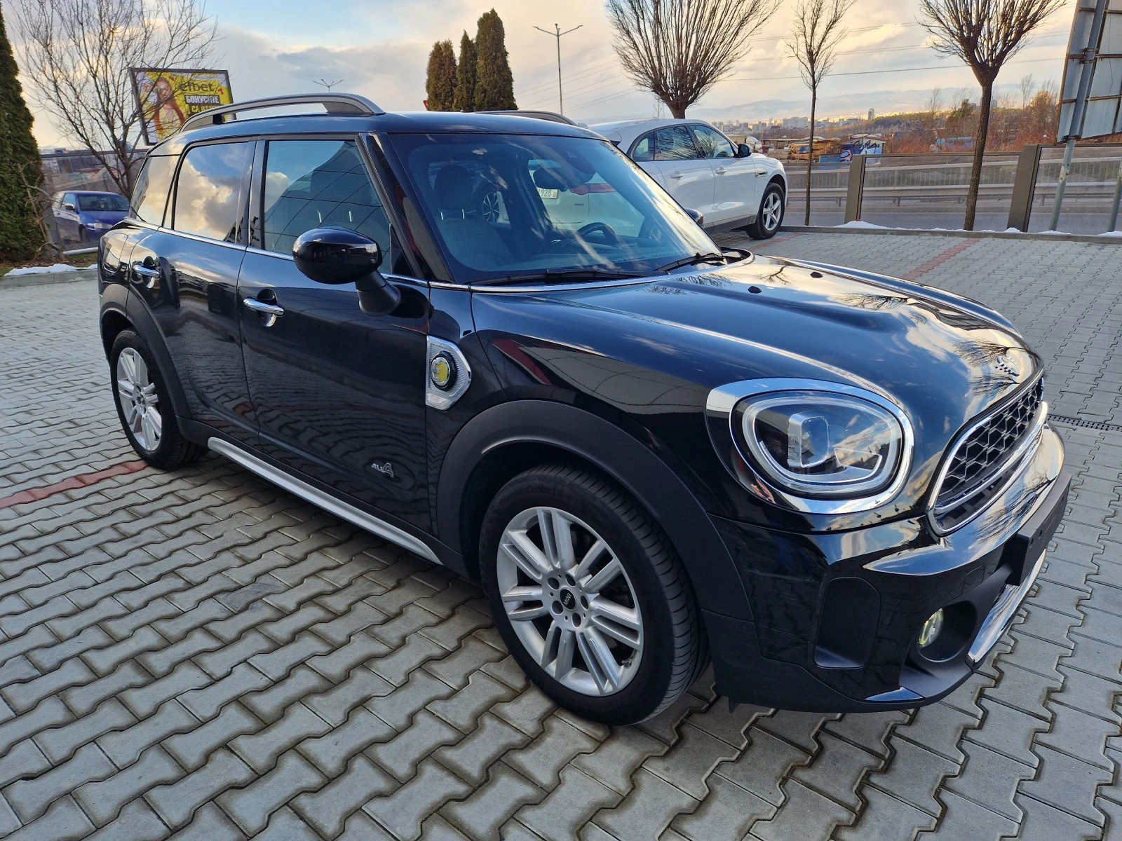 Mini Countryman PLUG-IN HYBRID 4WD AUTO - изображение 6