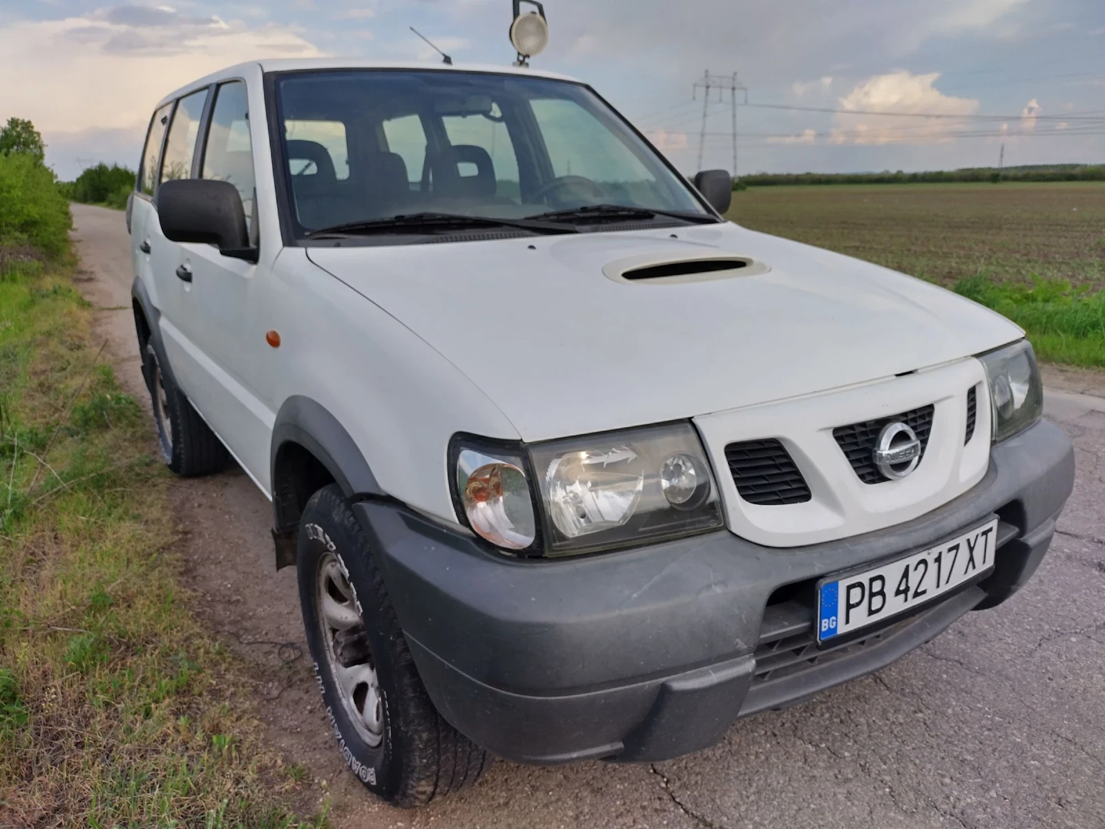 Nissan Terrano 2.7 TD - изображение 3