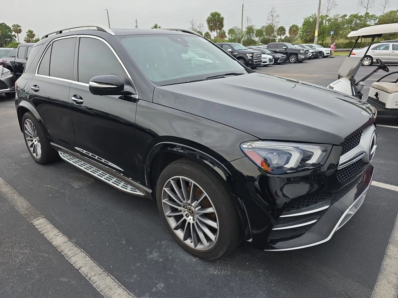 Mercedes-Benz GLE 350 4MATIC* AMG* Burmester* LED* Подгрев* Обдух* М.зон - изображение 2