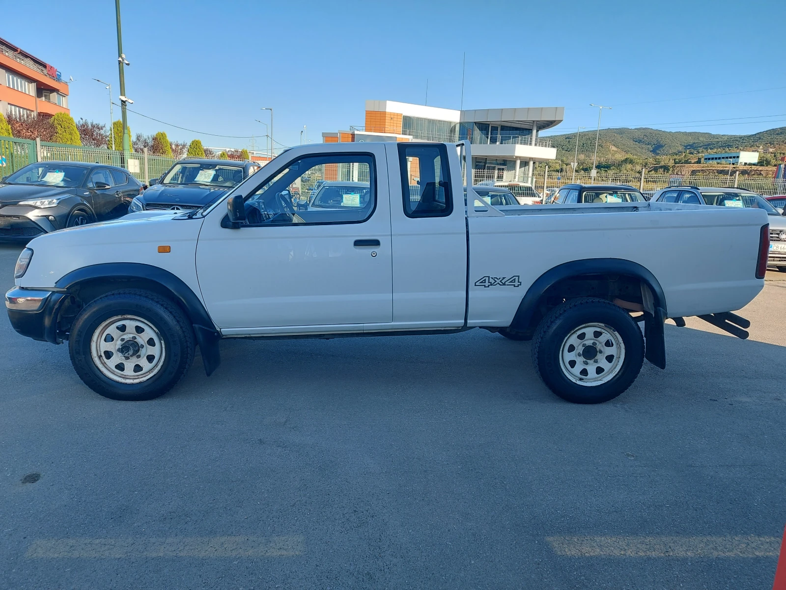 Nissan Navara KING CAB* 2.5 TDI* 103 кс* ЮЖНА ИТАЛИЯ* 202600 км - изображение 4