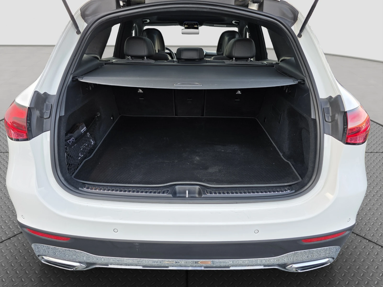 Mercedes-Benz GLC 220 4 MATIC, снимка 13 - Автомобили и джипове - 53710415