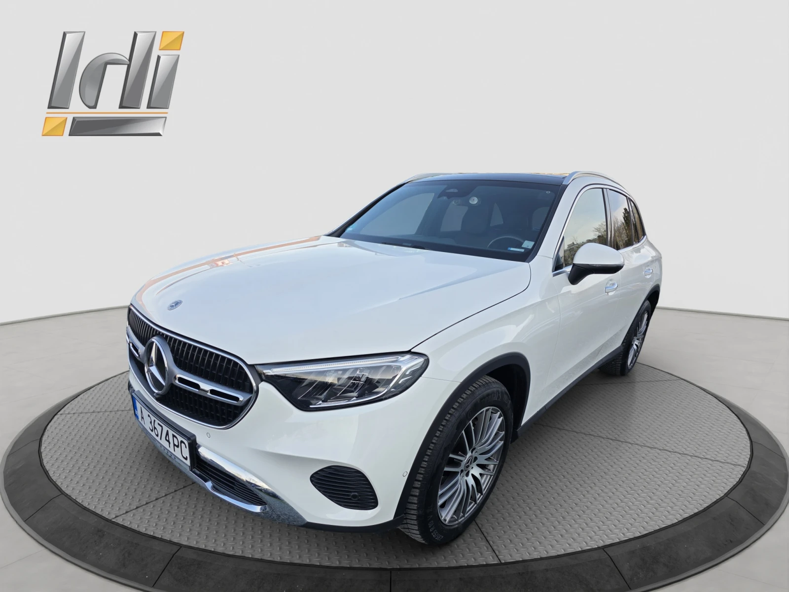 Mercedes-Benz GLC 220 4 MATIC, снимка 2 - Автомобили и джипове - 53710415