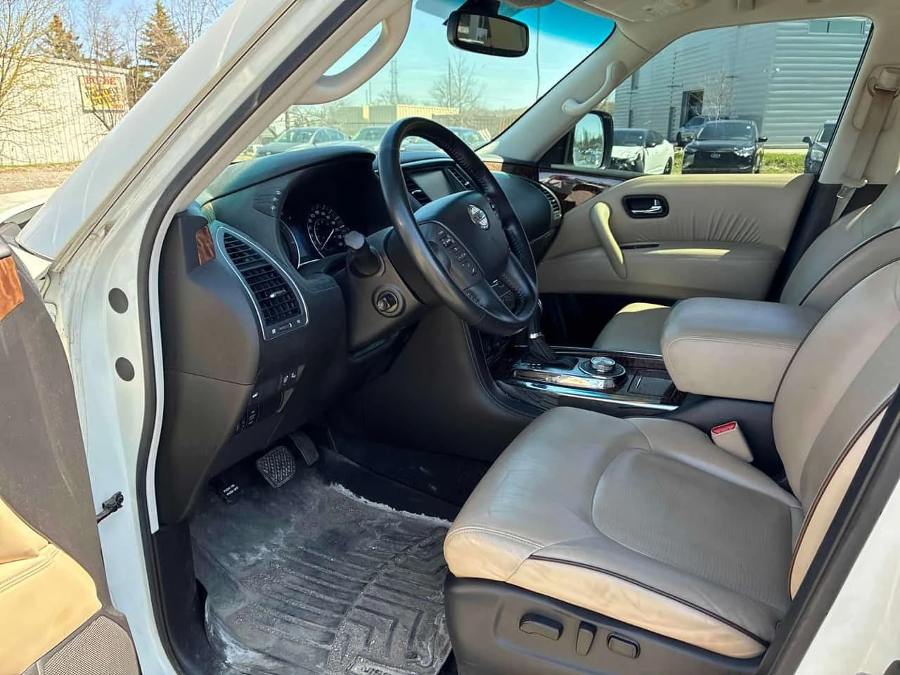 Nissan Armada * 4WD 4dr Platinum Edition * PANO* KEYLESS* ������ | Mobile.bg � ����������� 5