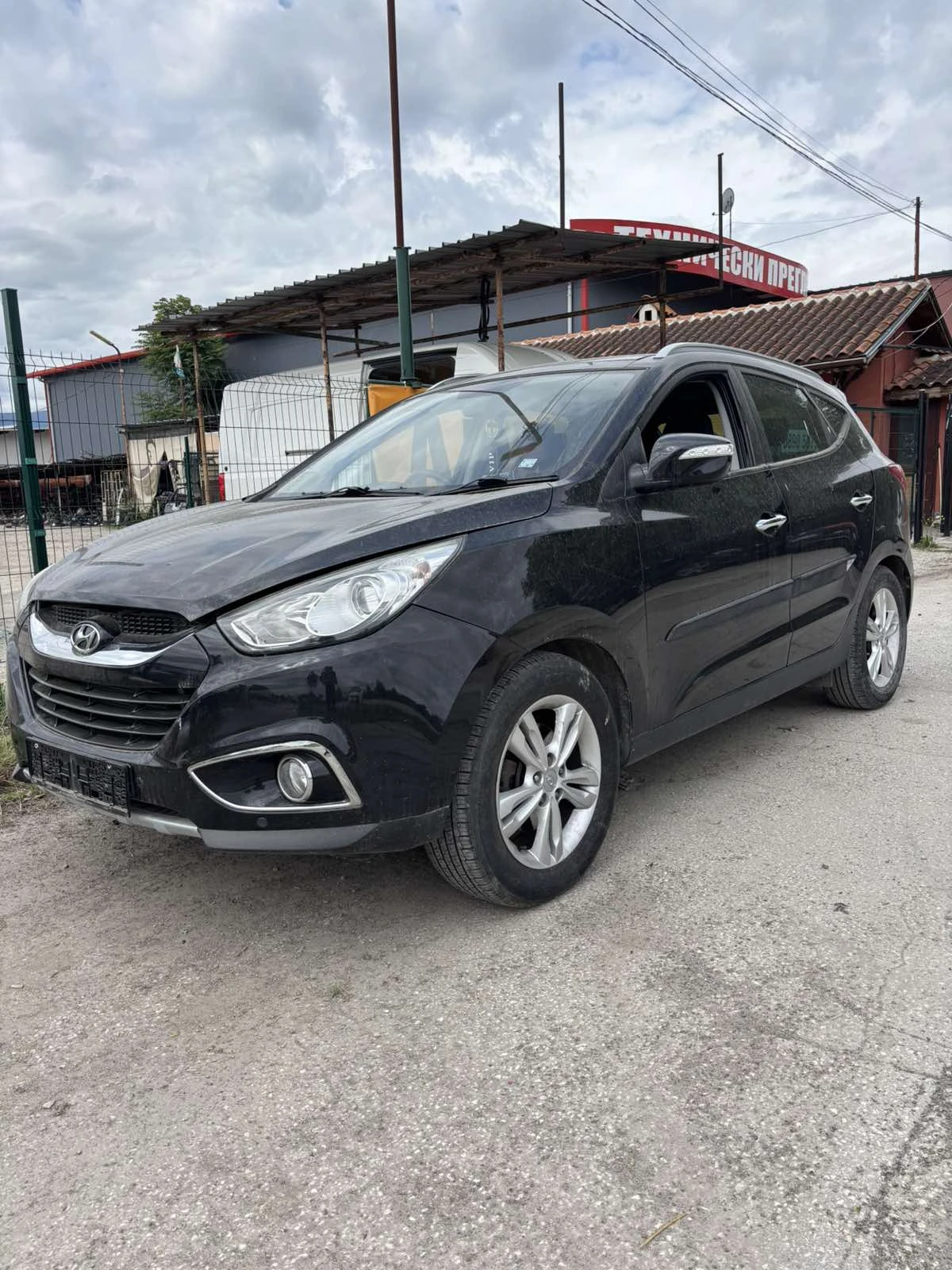 Hyundai IX35 1.7 crdi, снимка 2 - Автомобили и джипове - 54879439