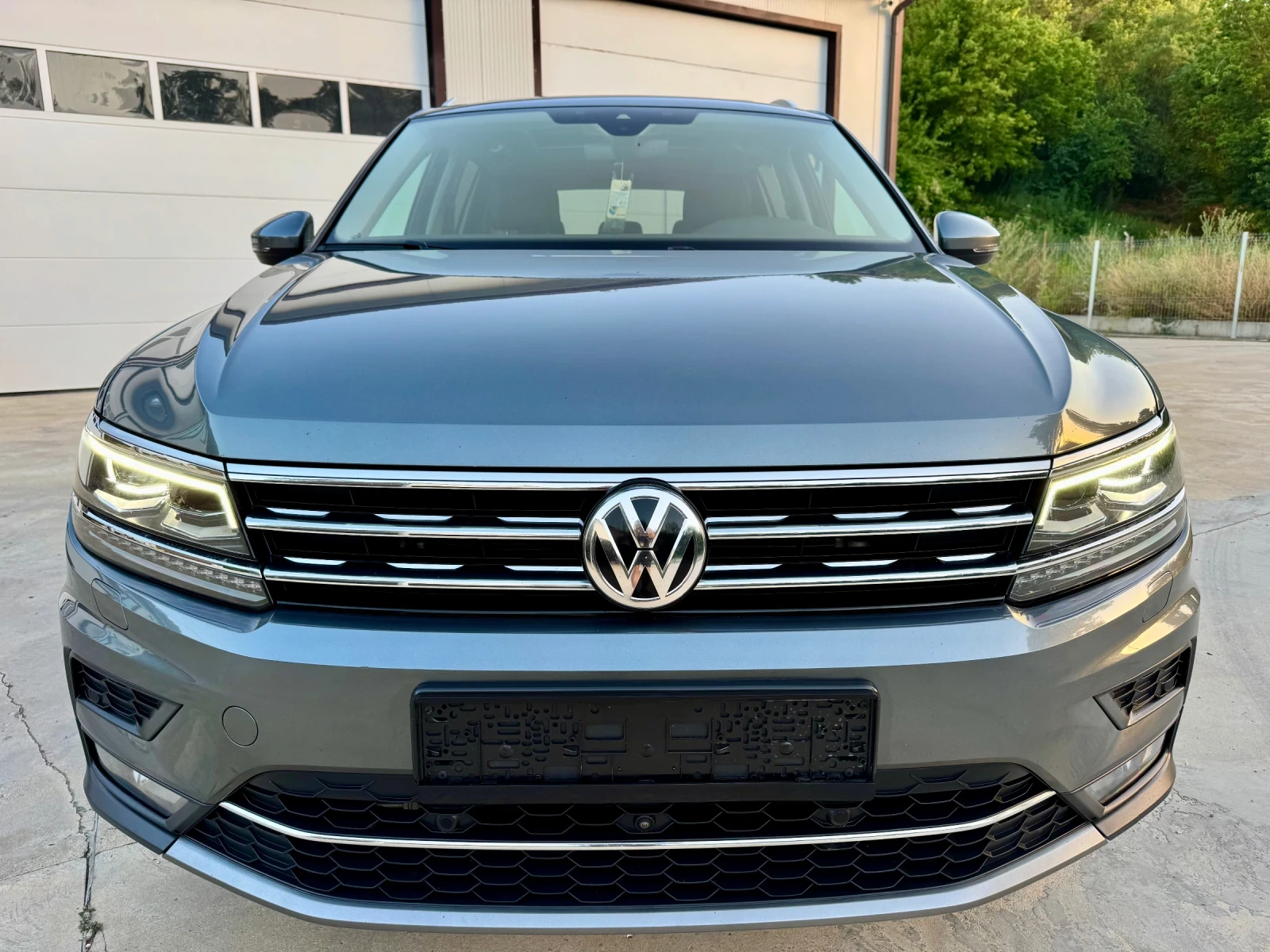 VW Tiguan Allspace 2.0 TDI Bi-Turbo 240 к.с., DSG, 4Motion, 7 места, снимка 2 - Автомобили и джипове - 55083950