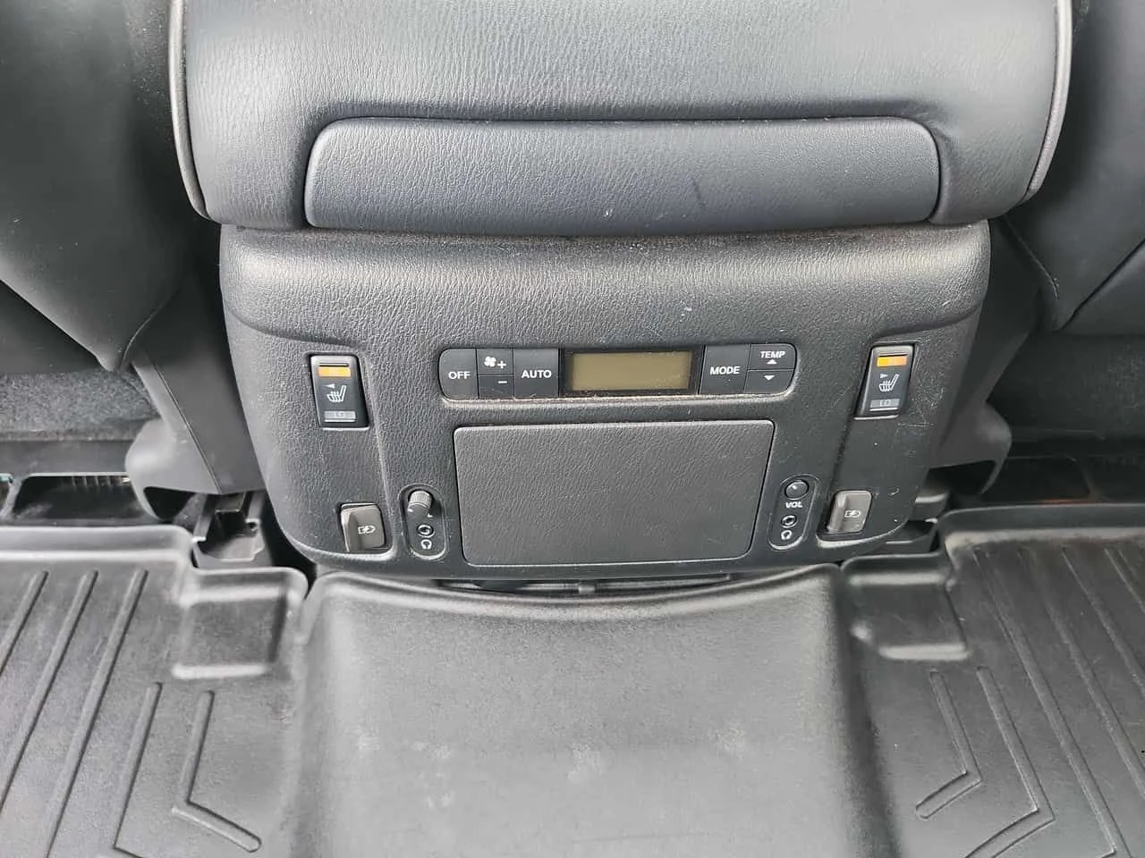 Infiniti QX80 7 Passenger / CARFAX / DISTRONIC / АВТОКРЕДИТ , снимка 14 - Автомобили и джипове - 55566289