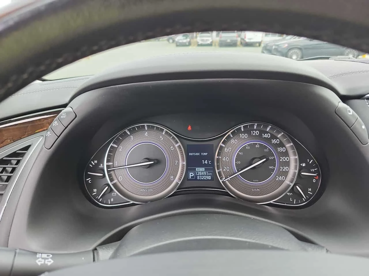 Infiniti QX80 7 Passenger / CARFAX / DISTRONIC / АВТОКРЕДИТ , снимка 8 - Автомобили и джипове - 55566289
