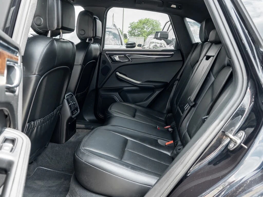 Porsche Macan * LED* ПАНО* KEYLESS* Camera* ПОДГРЕВ* , снимка 15 - Автомобили и джипове - 55606256