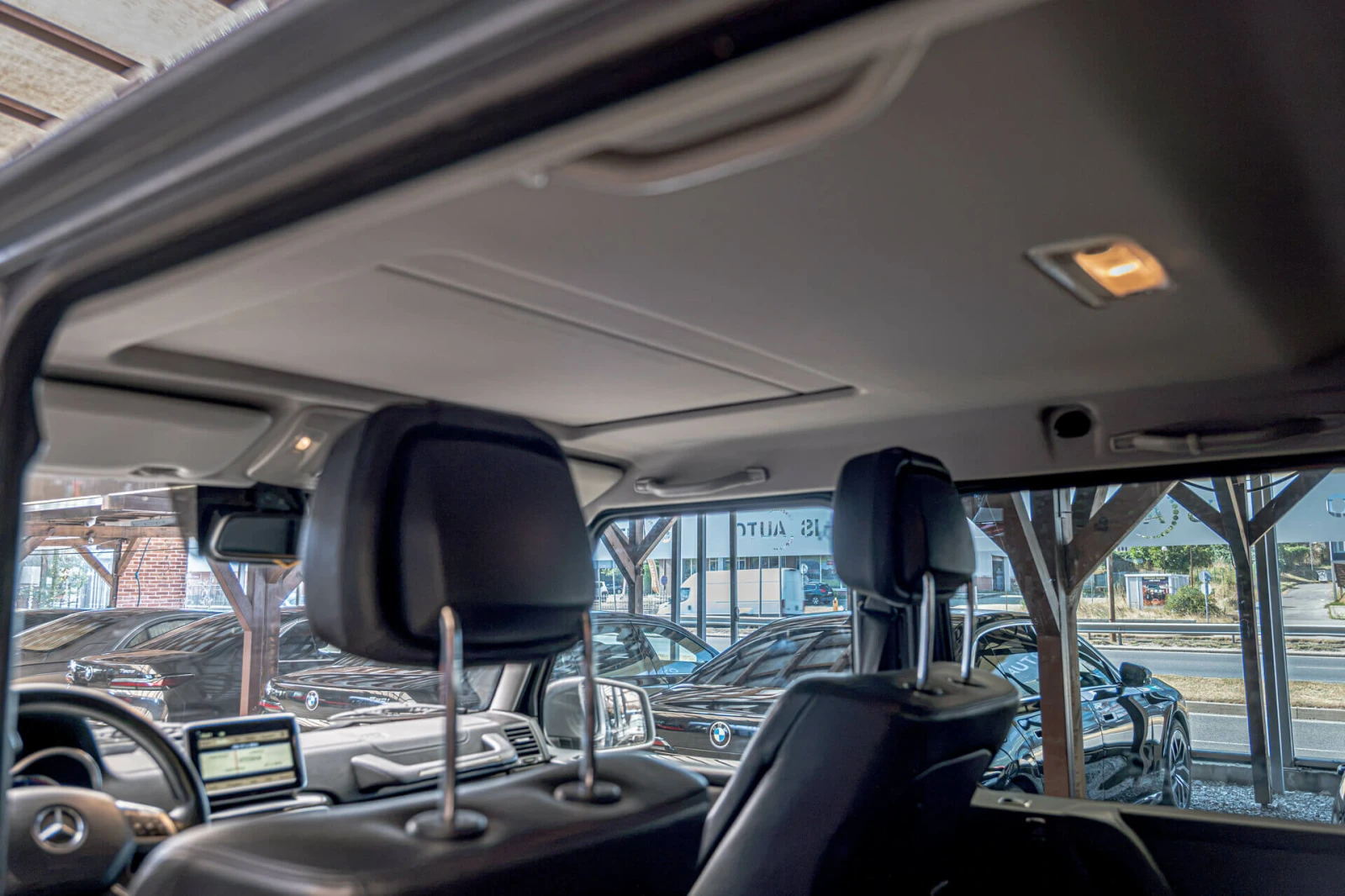 Mercedes-Benz G 350 Distronic/Камера/Обдухване/Подгрев 4х/Печка/, снимка 13 - Автомобили и джипове - 55637766