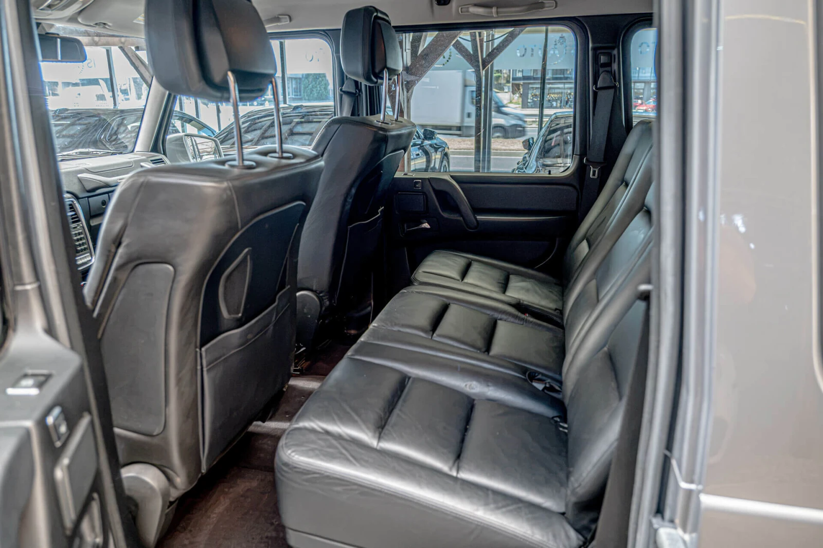 Mercedes-Benz G 350 Distronic/Камера/Обдухване/Подгрев 4х/Печка/, снимка 12 - Автомобили и джипове - 55637766