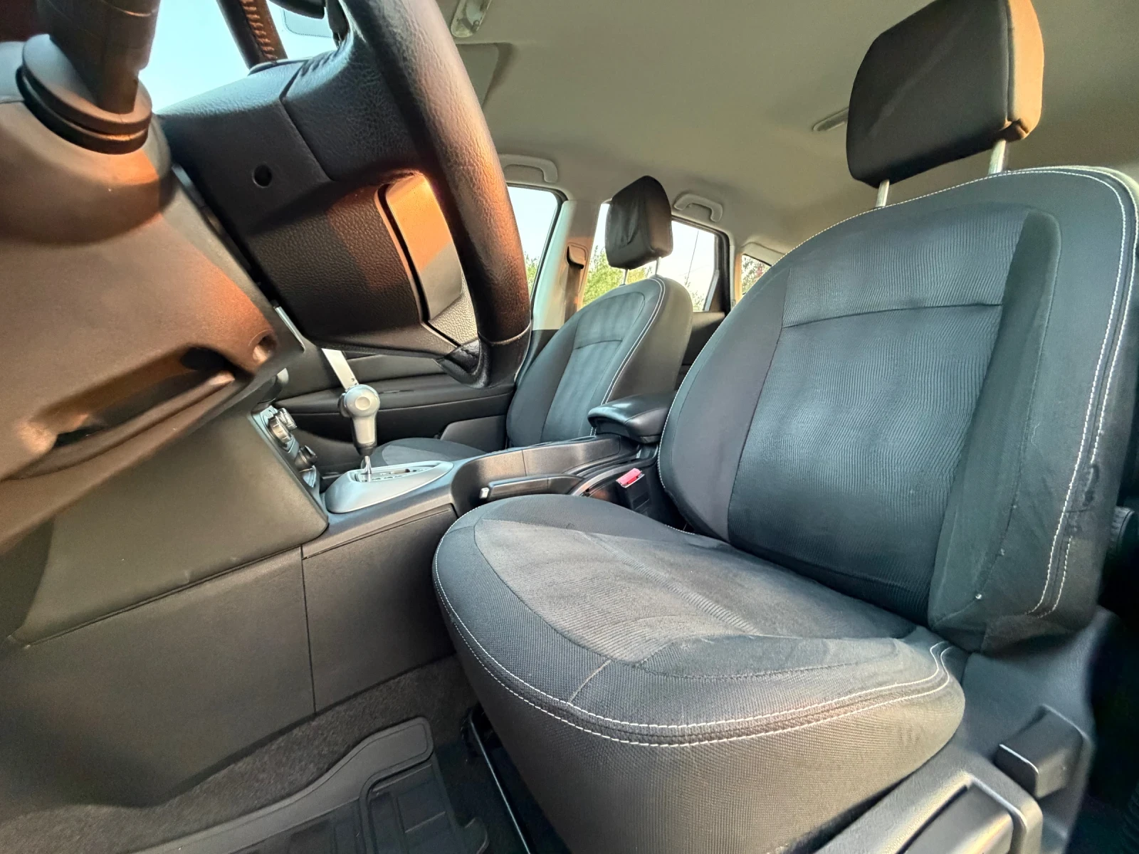 Nissan Qashqai 2.0, снимка 6 - Автомобили и джипове - 55662186