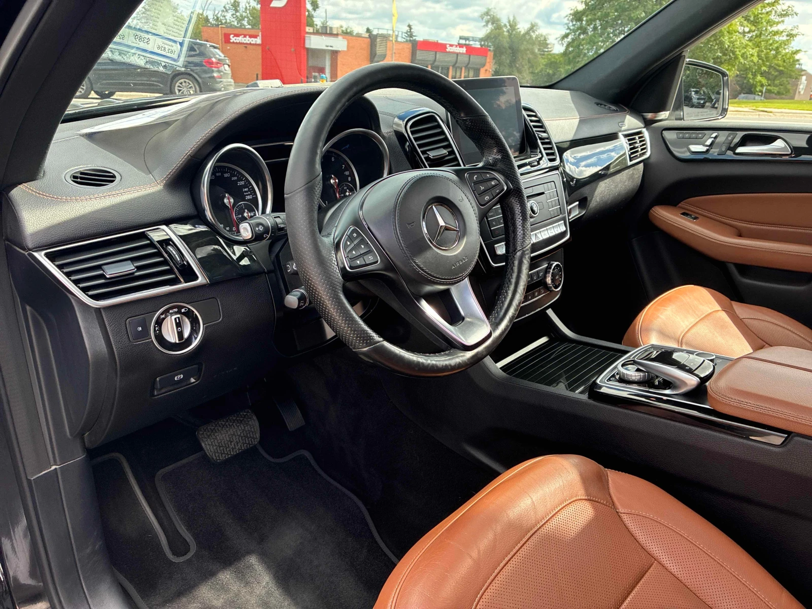 Mercedes-Benz GLS * 450 * CARFAX * БЕЗ ПЪРВОНАЧАЛНА ВНОСКА, снимка 5 - Автомобили и джипове - 56056672