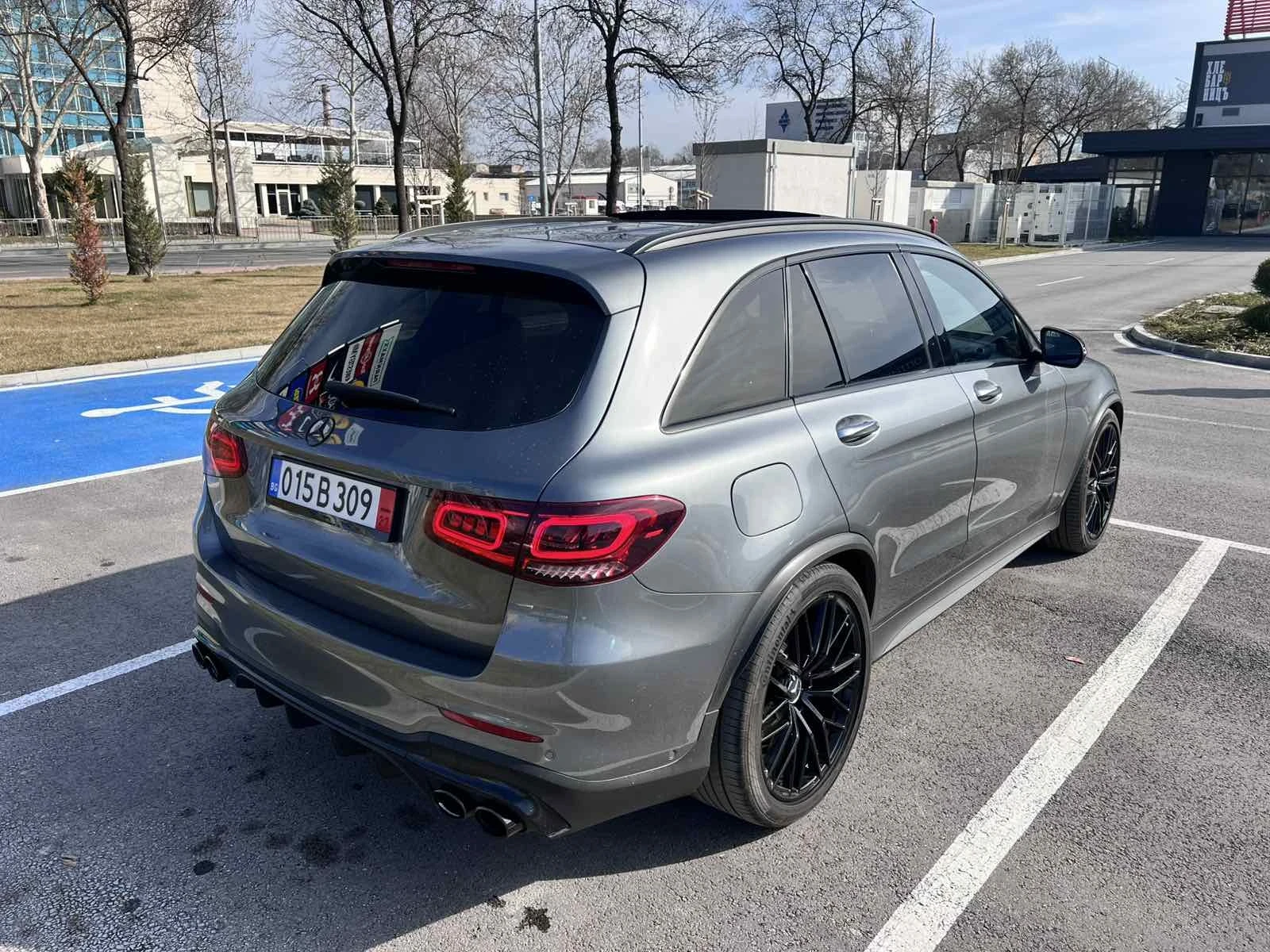 Mercedes-Benz GLC 43 AMG Performance, снимка 4 - Автомобили и джипове - 56180119