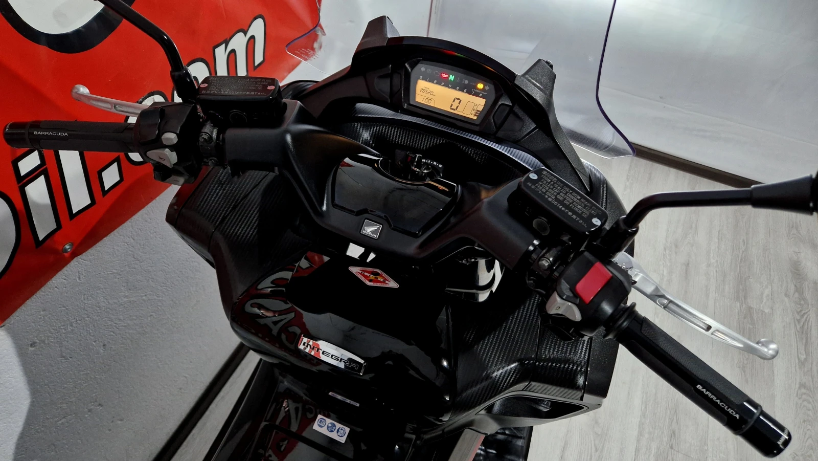 Honda Integra S 750ie, Led-ABS, 2015.!ARROW! | Mobile.bg   16