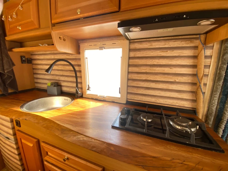 Кемпер Ford Транзит, снимка 17 - Каравани и кемпери - 53193285