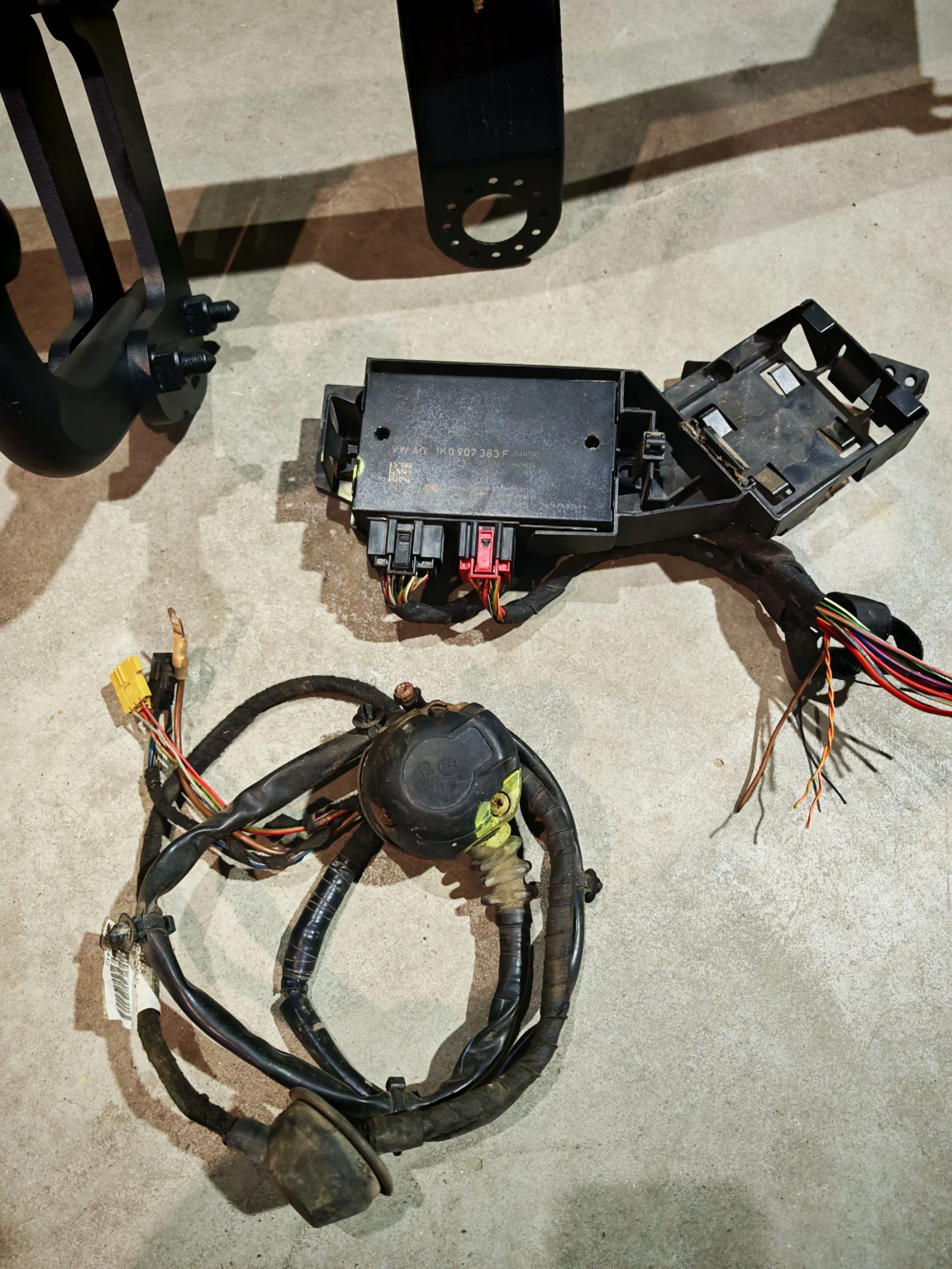 Теглич за Фолцваген Кади и др., снимка 9 - Части - 53917280