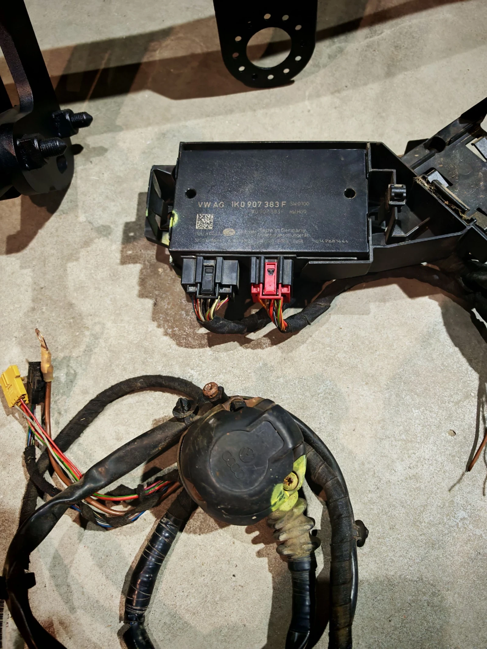 Теглич за Фолцваген Кади и др., снимка 7 - Части - 53917280