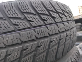 Гуми Зимни 235/65R17, снимка 4 - Гуми и джанти - 47834456