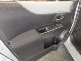 Toyota Yaris 1.5 hybrid, снимка 12