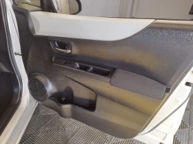 Toyota Yaris 1.5 hybrid, снимка 13