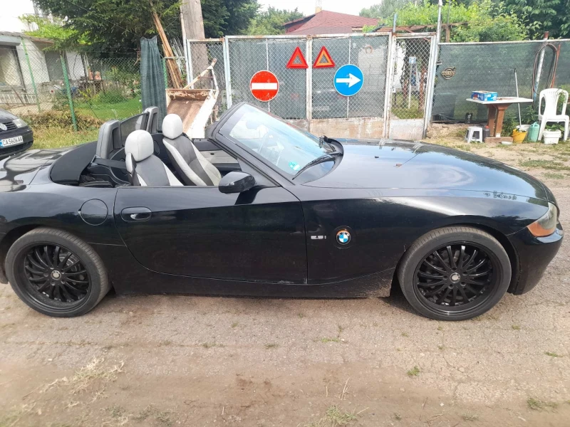 BMW Z4 2.5 i, снимка 2 - Автомобили и джипове - 48286201