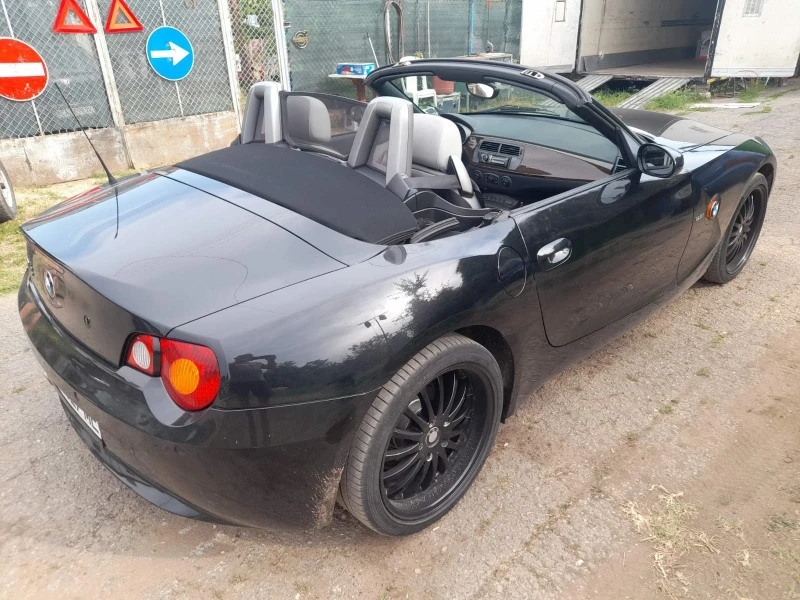 BMW Z4 2.5 i, снимка 4 - Автомобили и джипове - 48286201