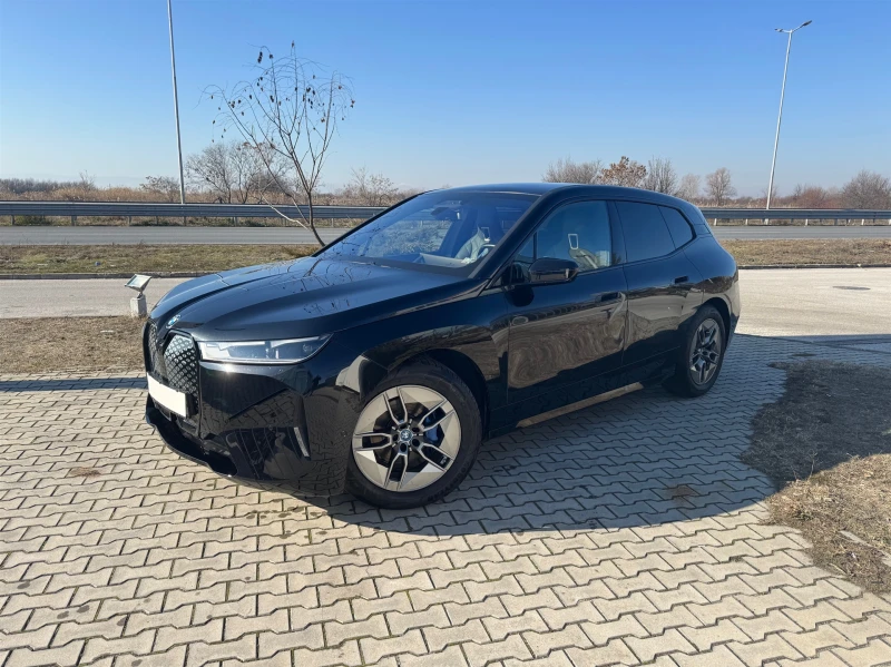 BMW iX xDrive40, снимка 1 - Автомобили и джипове - 48627813