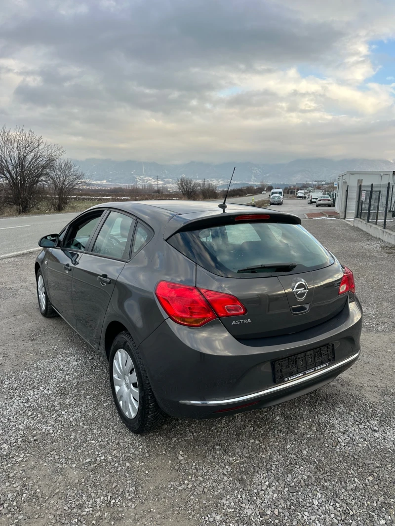 Opel Astra 1.6i EURO 6 TUV, снимка 7 - Автомобили и джипове - 49232522