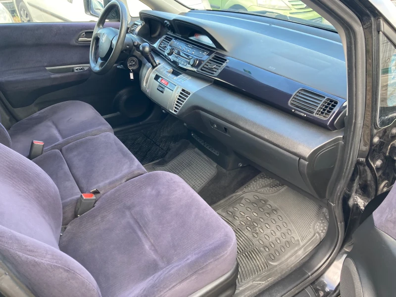 Honda Fr-v 1.8Automat, снимка 13 - Автомобили и джипове - 50052766