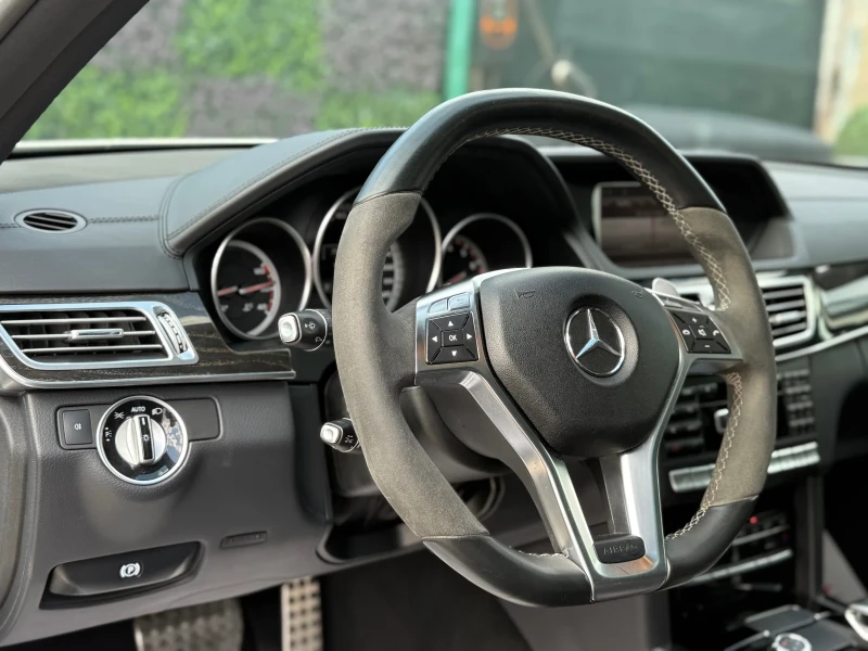 Mercedes-Benz E 63 AMG E63amgS/Pano/B&o/Keyless/СОБСТВЕН ЛИЗИНГ, снимка 10 - Автомобили и джипове - 50179230