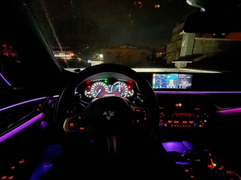 BMW 530 iPerformance, снимка 13 - Автомобили и джипове - 52847620