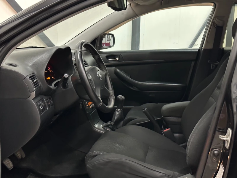 Toyota Avensis 2.0///116К.С///5-СК///, снимка 12 - Автомобили и джипове - 51055418