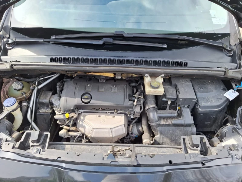 Peugeot 5008 1, 6 бензин, снимка 5 - Автомобили и джипове - 52971660