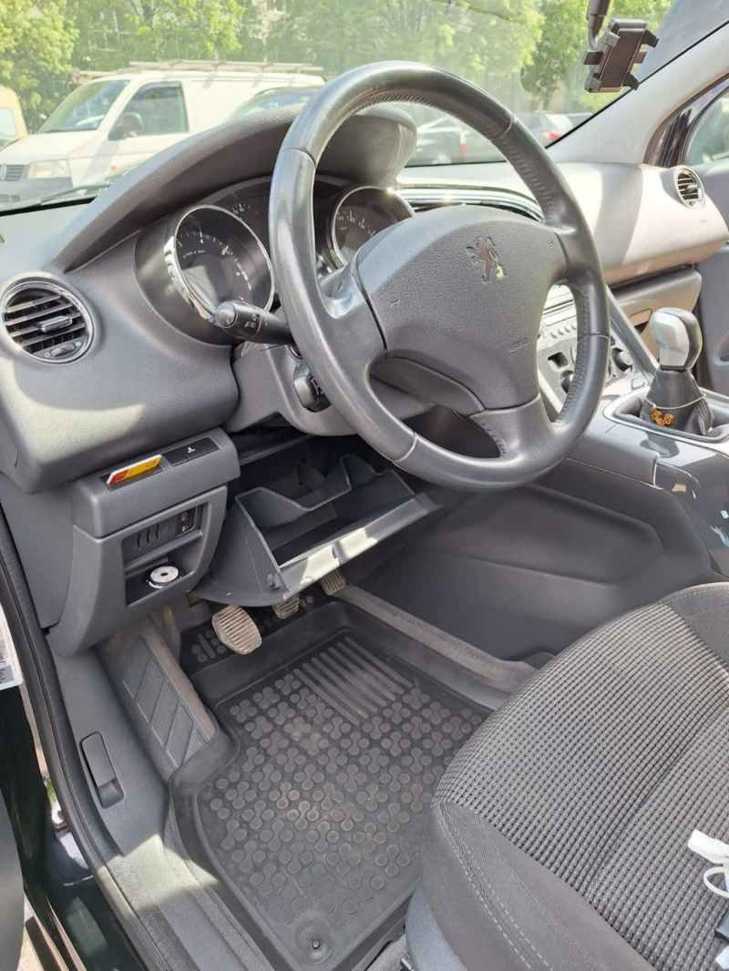 Peugeot 5008 1, 6 бензин, снимка 3 - Автомобили и джипове - 52971660