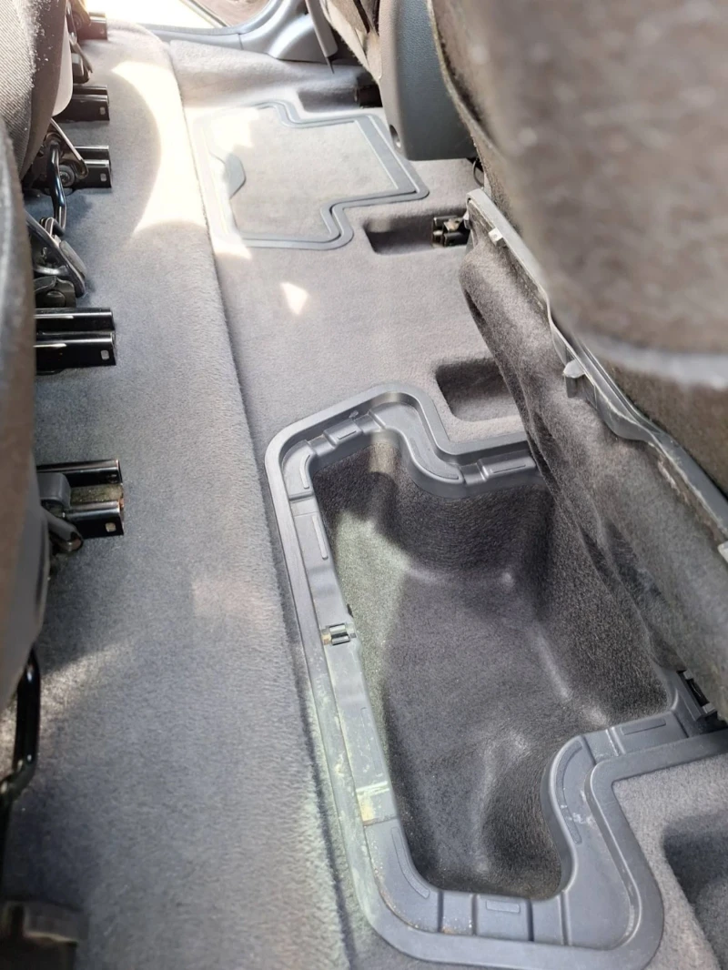 Peugeot 5008 1, 6 бензин, снимка 4 - Автомобили и джипове - 52971660