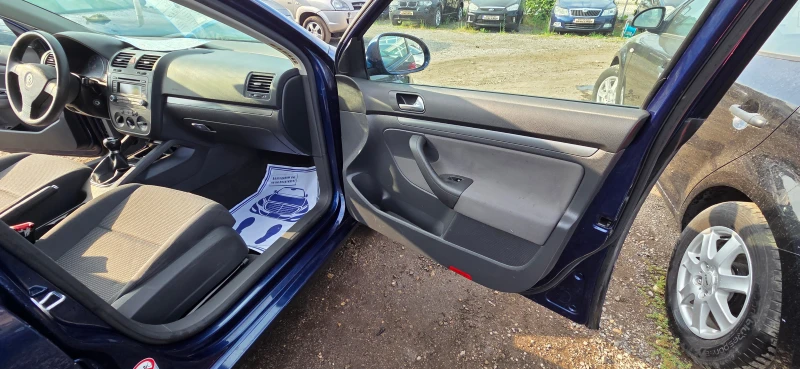 VW Jetta 1.6 СТАРИЯ МОТОР, снимка 11 - Автомобили и джипове - 53009714
