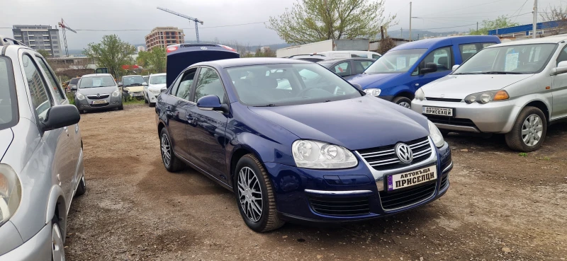VW Jetta 1.6 СТАРИЯ МОТОР, снимка 3 - Автомобили и джипове - 53009714