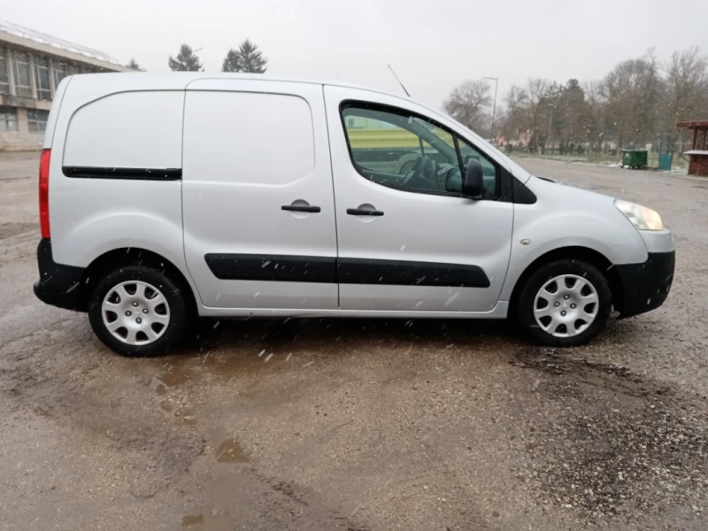 Peugeot Partner 1.6HDI Климатик, снимка 7 - Автомобили и джипове - 53123693