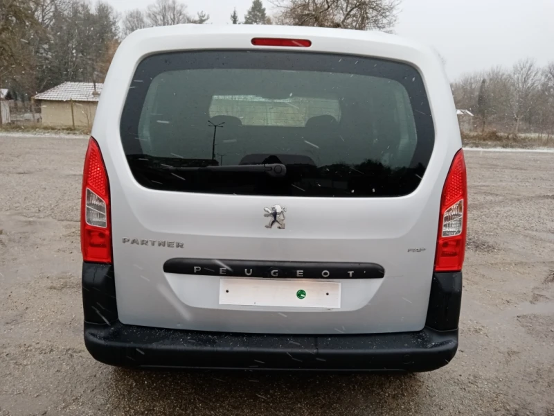 Peugeot Partner 1.6HDI Климатик, снимка 9 - Автомобили и джипове - 53123693