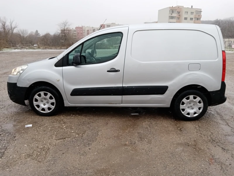 Peugeot Partner 1.6HDI Климатик, снимка 5 - Автомобили и джипове - 53123693
