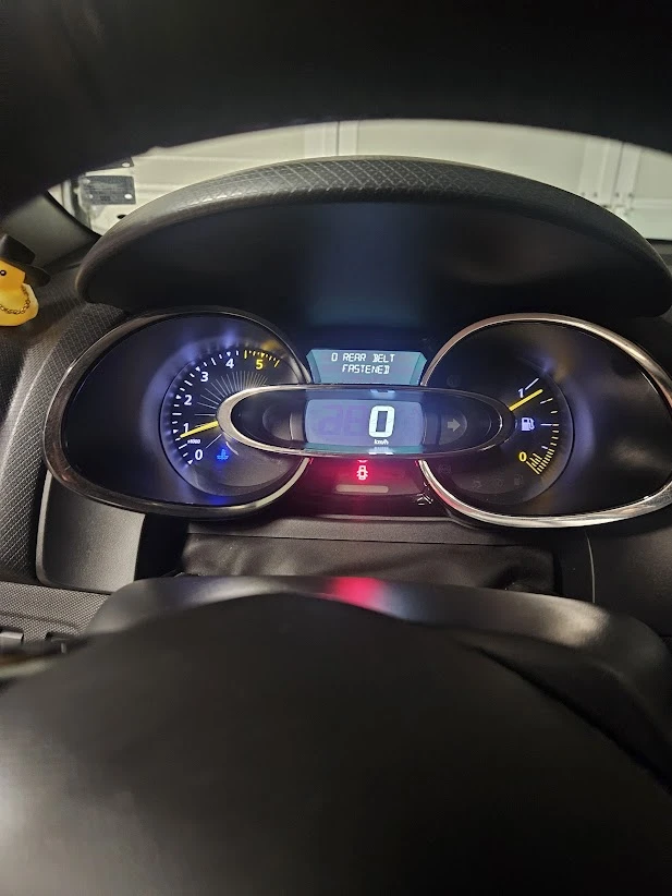 Renault Clio 1.5 dCi, снимка 9 - Автомобили и джипове - 52990898