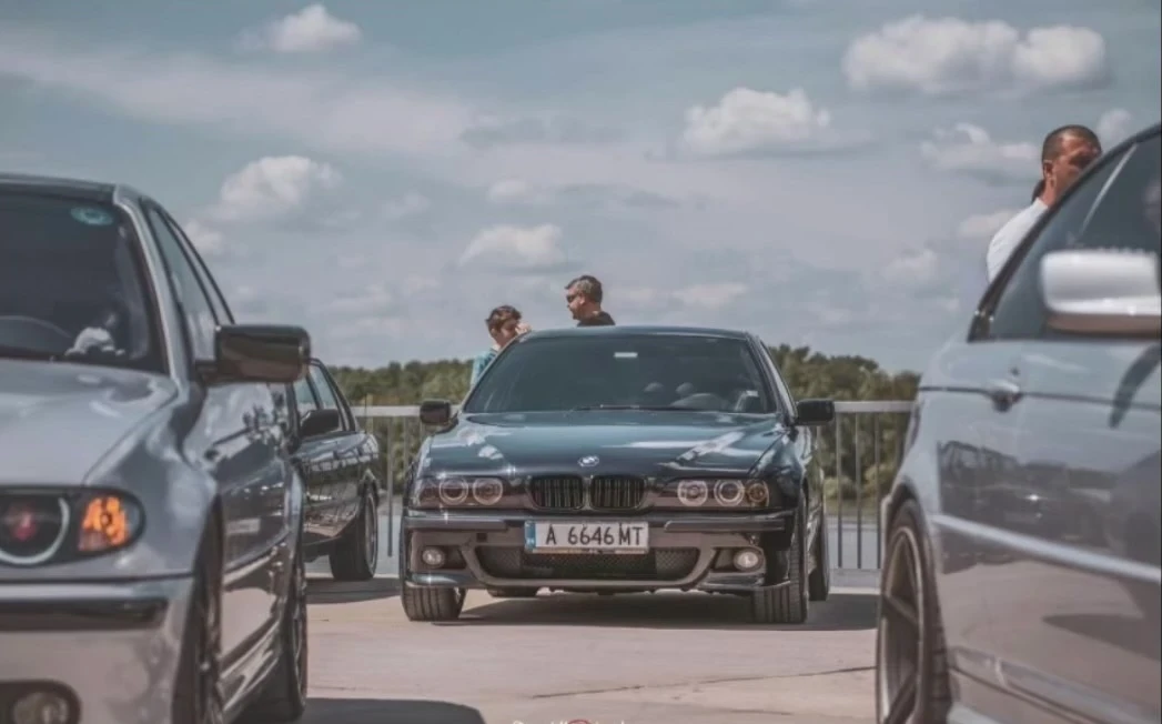 BMW 523, снимка 1