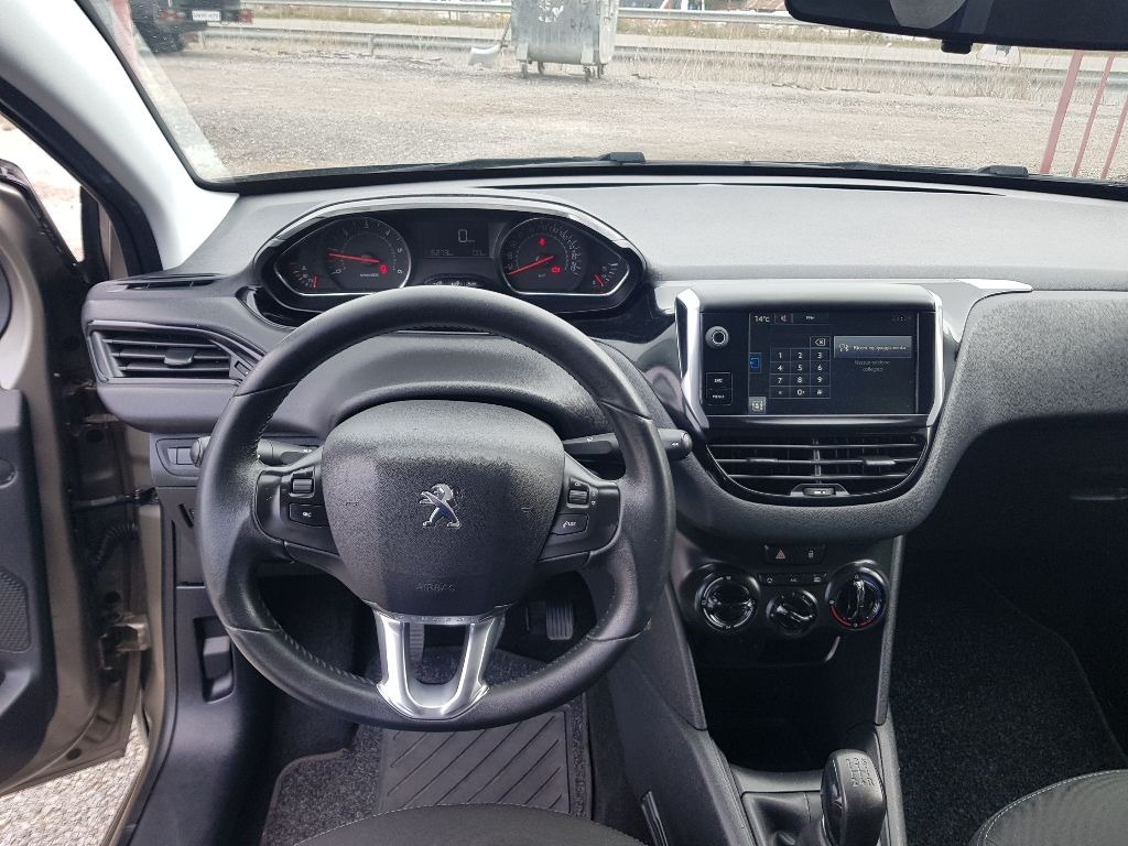 Peugeot 208 1.4HDI - изображение 10