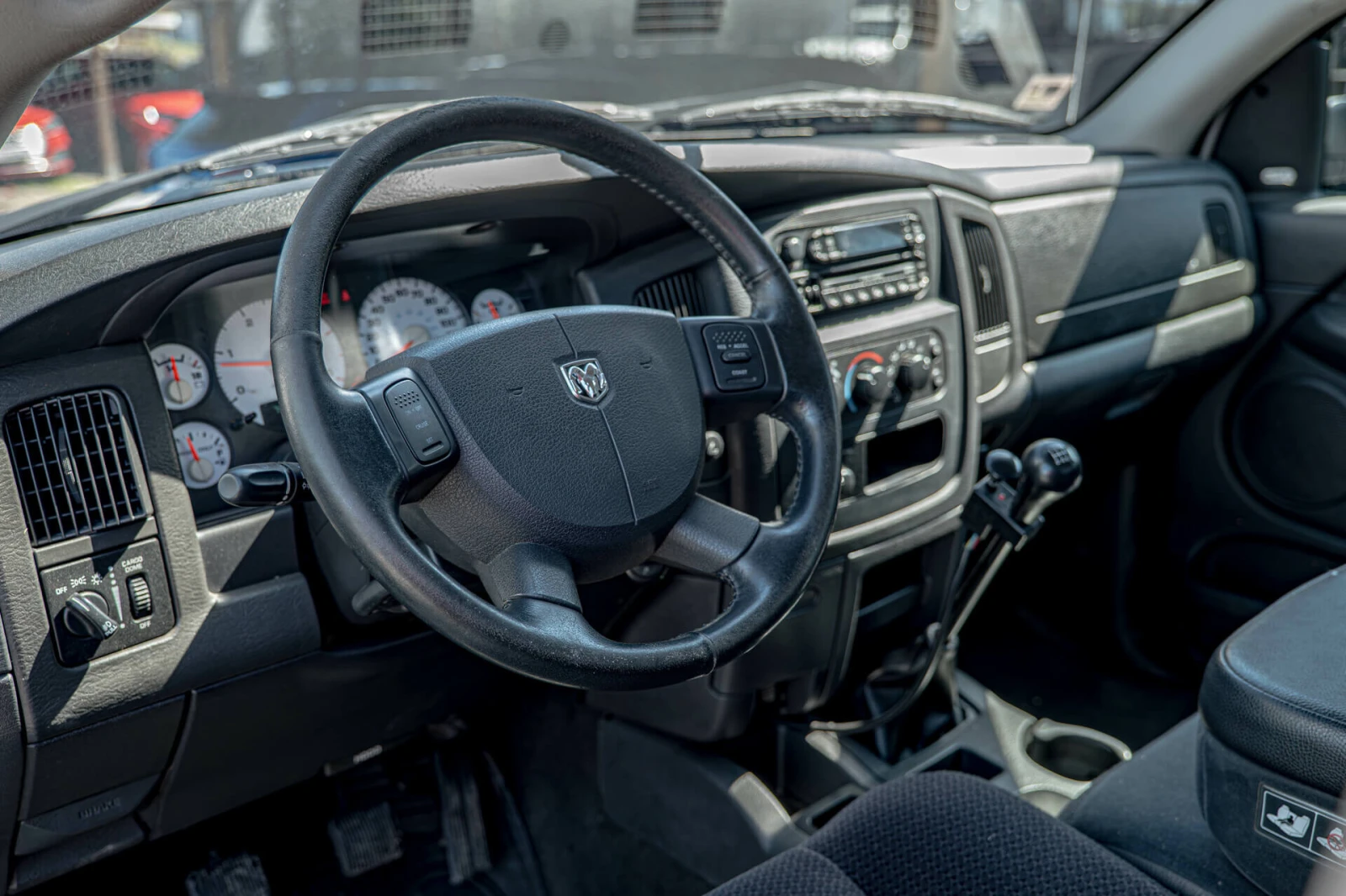 Dodge RAM 3500 SLT/Quad Cab/5.9l Diesel/4X4 - изображение 7
